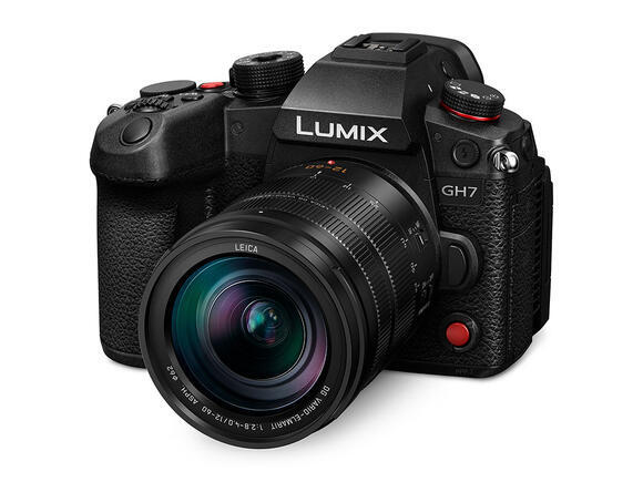 Panasonic Lumix DMC-GH7 + Leica 12-60 mm DG f2.8-42