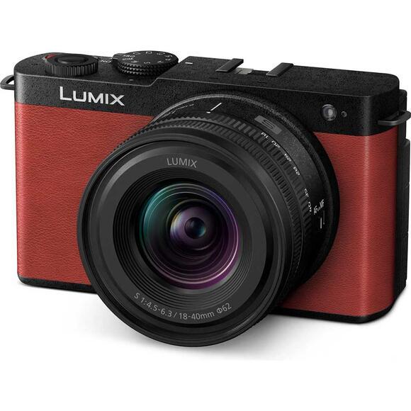 Panasonic LUMIX S9 red + Lumix 18-40mm f/4.5-6.32