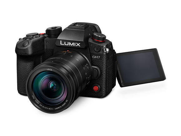 Panasonic Lumix DMC-GH7 + Leica 12-60 mm DG f2.8-43