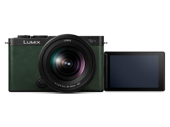 Panasonic LUMIX S9 olive + Lumix 20-60mm f/3.5-5.63