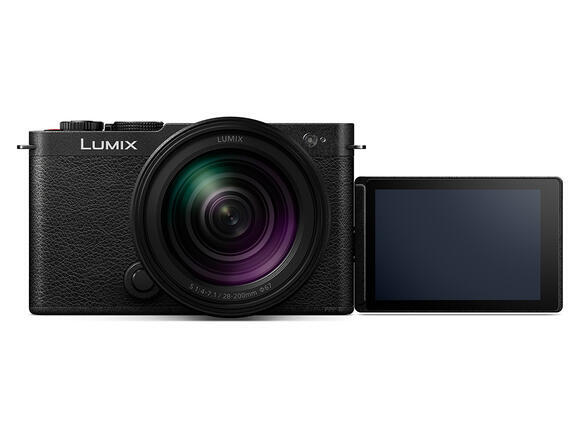 Panasonic Lumix S9 black + Lumix S 28-200 mm3