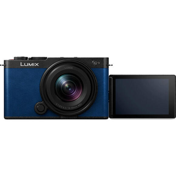 Panasonic LUMIX S9 blue + Lumix 18-40mm f/4.5-6.34