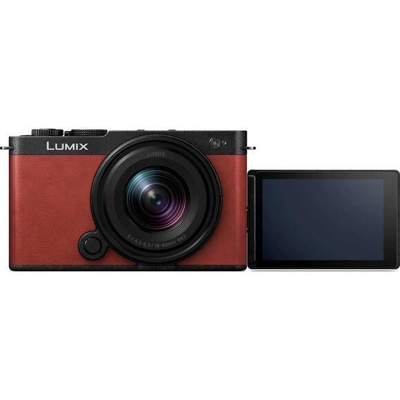 Panasonic LUMIX S9 red + Lumix 18-40mm f/4.5-6.34